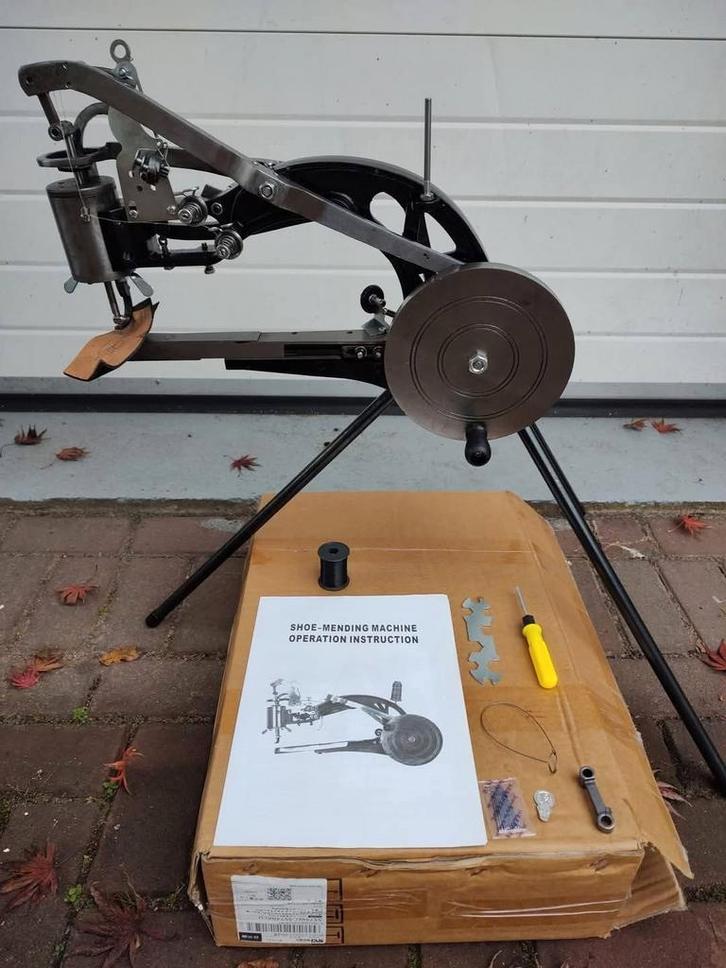 Leernaaimachine leer naaimachine tuigleer . Getest ! Werkt !, Hobby en Vrije tijd, Naaimachines en Toebehoren, Naaimachine, Overige merken