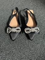 Nieuwe zwarte schoenen met zilveren strik, Kleding | Dames, Schoenen, Zwart, Overige typen, Nieuw, Ophalen of Verzenden