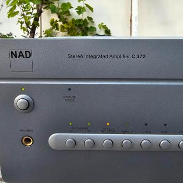 NAD C372 audiofiele krachtcentrale 2x150w RMS Award Winner   beschikbaar voor biedingen