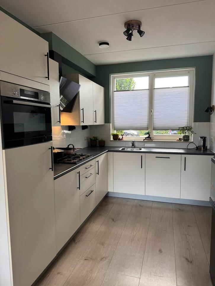 Complete hoek keuken met mankementen!, Huis en Inrichting, Keuken | Complete keukens, Zo goed als nieuw, Hoekkeuken, Ophalen