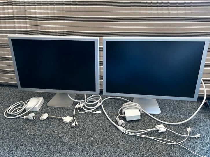 2 Apple Cinema Display (aluminium model), Computers en Software, Monitoren, Gebruikt, 60 Hz of minder, DVI, Overige typen, Overige resoluties