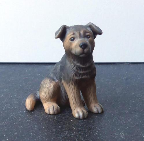 Goebel beeldje Duitse Herder pup porseleinen hondenbeeldje, Verzamelen, Beelden en Beeldjes, Zo goed als nieuw, Dier, Ophalen of Verzenden