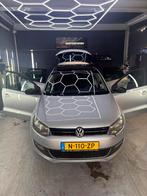 Volkswagen Polo 1.2 51KW 2011 Grijs l PANO l, Auto's, Volkswagen, Voorwielaandrijving, 967 kg, 1198 cc, Handgeschakeld