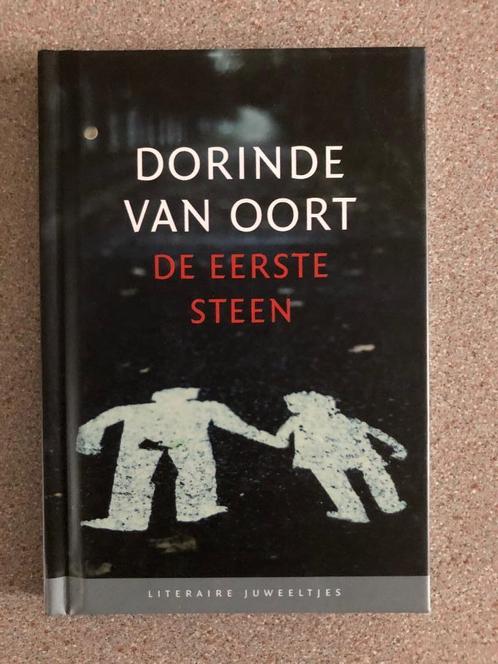 Dorinde van Oort - De eerste steen. Literaire juweeltjes., Boeken, Literatuur, Zo goed als nieuw, Nederland, Ophalen of Verzenden