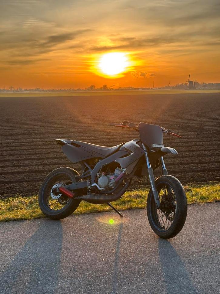 Derbi senda te koop/te ruil, Fietsen en Brommers, Brommers | Derbi, Zo goed als nieuw, Maximaal 45 km/u, Ophalen of Verzenden