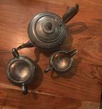 Verzilverden theepot met kannetje, Ophalen