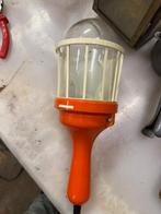 Vintage Lamp met Oranje Handvat, Huis en Inrichting, Ophalen, Kunststof, Gebruikt, Minder dan 100 cm