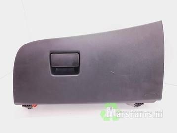Dashboardkastje van een Opel Insignia beschikbaar voor biedingen