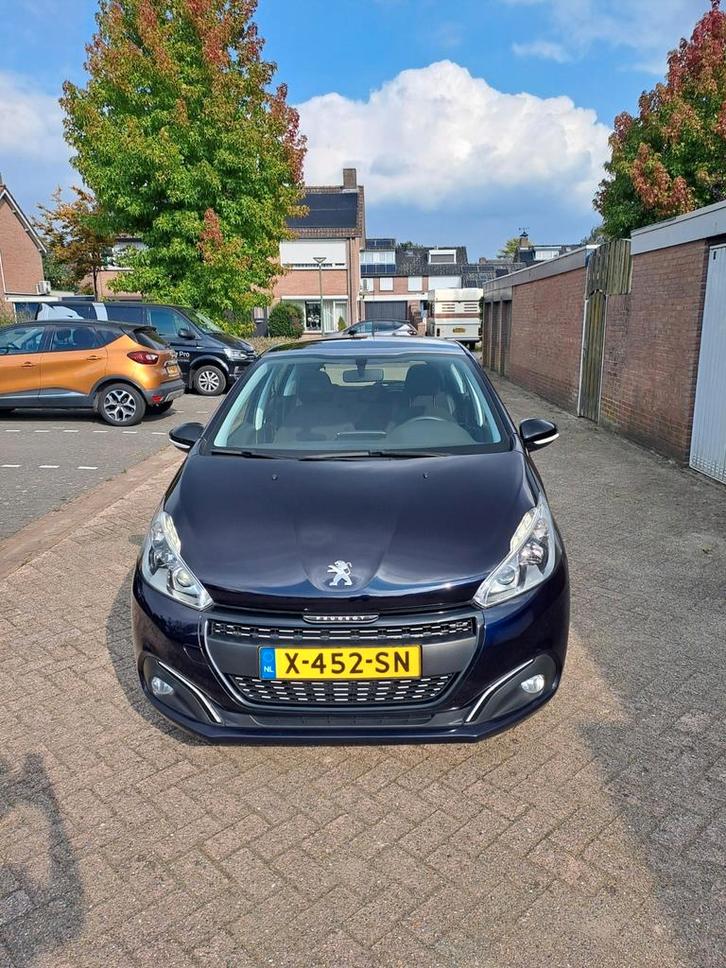 Peugeot 208 1.2 VTI 60KW/82PK 5-D 2017 Blauw, Auto's, Peugeot, Particulier, Benzine, Hatchback, Handgeschakeld, Geïmporteerd, Blauw