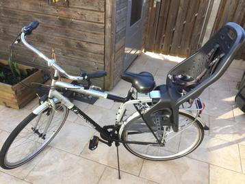 Herenfiets met Thule kinderstoel beschikbaar voor biedingen
