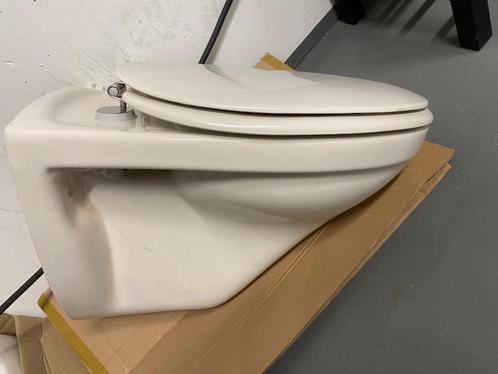 Villeroy&Boch WC pot en fonteintje, Doe-het-zelf en Verbouw, Sanitair, Gebruikt, Toilet, Steen, Ophalen