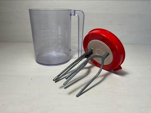Plastimat slagroomklopper rood met maatbeker tot 1 liter, Huis en Inrichting, Keuken | Keukenbenodigdheden, Ophalen of Verzenden