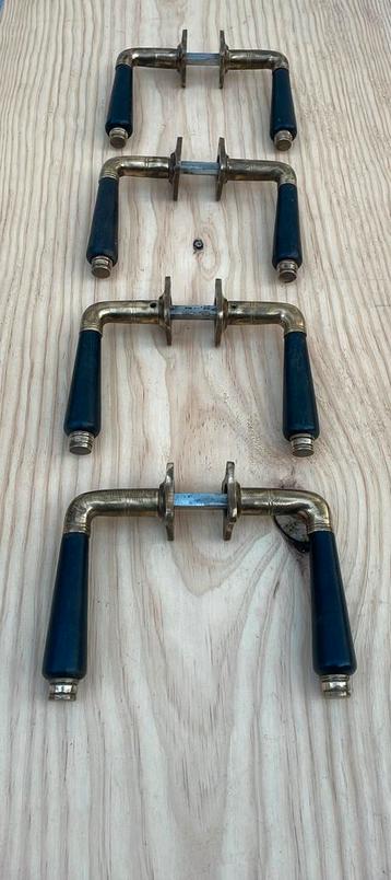 4x Jaren 20 / 30 taps TONmodel Deurklinken messing & hout beschikbaar voor biedingen