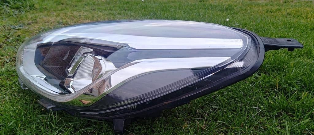 Halogeen LED Dlr koplamp Ford Fiesta links 2547949, Ophalen of Verzenden, Ford