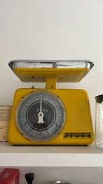 Vintage retro Stube weegschaal geel, Witgoed en Apparatuur, Weegschalen, Ophalen, Minder dan 10 kg, Keukenweegschaal, Zo goed als nieuw