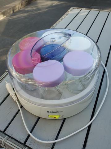 Prachtige kleurrijke vintage Selecline EP2136 Yoghurt Maker. beschikbaar voor biedingen