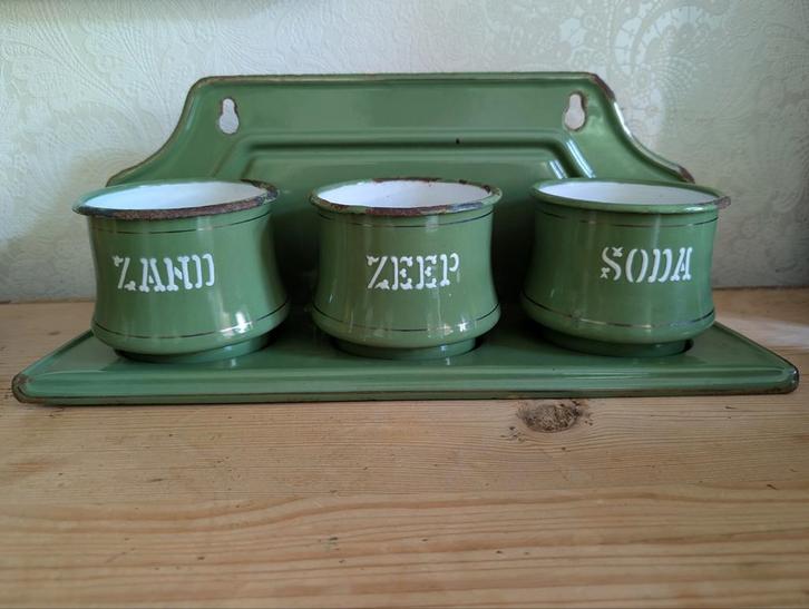 Vintage emaille rekje met zand zeep soda bakjes reseda groen, Antiek en Kunst, Antiek | Emaille, Ophalen of Verzenden
