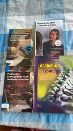 Tandartsassistente, Ophalen of Verzenden, Zo goed als nieuw
