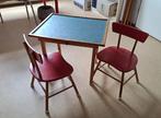 Retro kinder tafeltje met 2 stoeltjes, Kinderen en Baby's, Kinderkamer | Tafels en Stoelen, Ophalen, Gebruikt, Tafel(s) en Stoel(en)