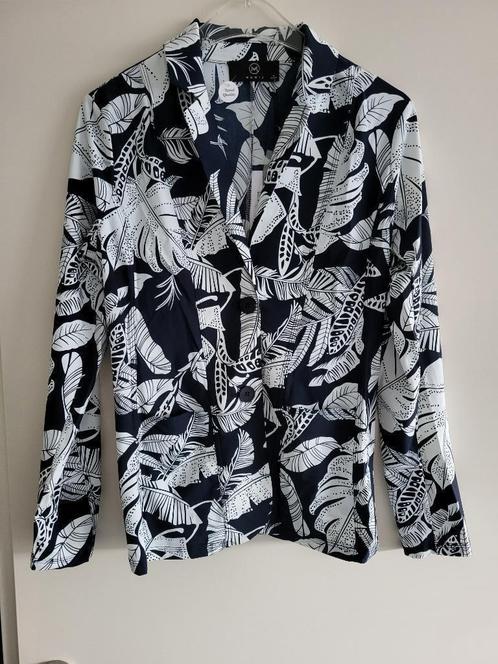 Travelstof blazer van Mooij maat M (nieuw), Kleding | Dames, Jasjes, Kostuums en Pakken, Nieuw, Jasje, Maat 38/40 (M), Blauw, Ophalen of Verzenden