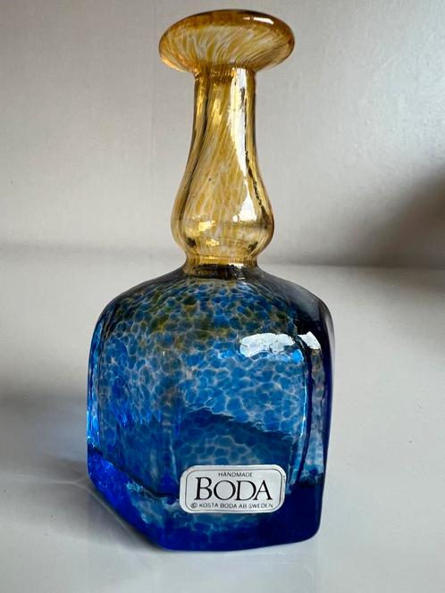 Kosta Boda Artistglas Vaas Antikva Blauw Geel Bertil Vallien, Antiek en Kunst, Kunst | Designobjecten, Ophalen of Verzenden