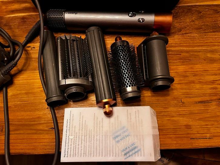 Dyson Airwrap - Haarstyling Tool, Witgoed en Apparatuur, Persoonlijke-verzorgingsapparatuur, Gebruikt, Haarverzorging, Ophalen of Verzenden