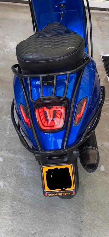 Level 10 ledjes achterkant vespa sprint | Nieuw! beschikbaar voor biedingen