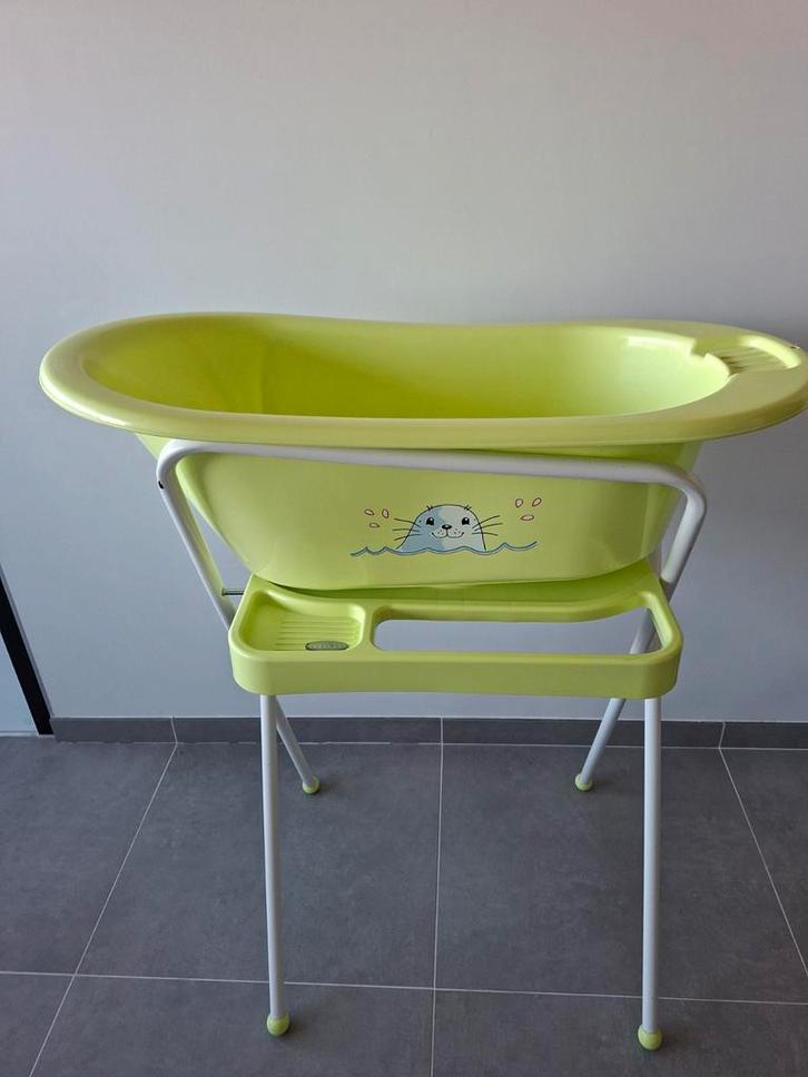 Compleet babybadje met standaard, Kinderen en Baby's, Badjes en Verzorging, Zo goed als nieuw, Badje, Overige merken, Standaard