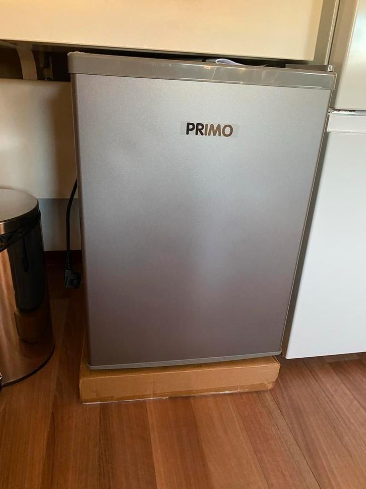 Nieuwe Primo Koelkast - Compact met Vriesvak, Witgoed en Apparatuur, Koelkasten en IJskasten, Nieuw, Met vriesvak, Minder dan 75 liter
