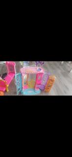 Barbie huis met heel veel accessoires, Ophalen of Verzenden, Gebruikt
