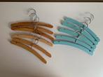 Baby kledinghangers - Hout & Blauw, Ophalen of Verzenden, Zo goed als nieuw