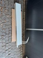 Radiator 140 x 20 x 10 compleet, Doe-het-zelf en Verbouw, Verwarming en Radiatoren, Ophalen, Minder dan 30 cm, Radiator, Zo goed als nieuw