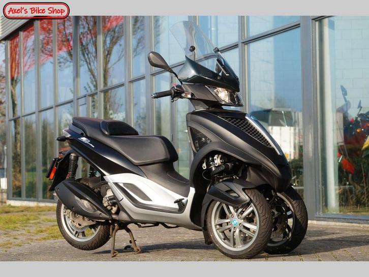 PIAGGIO MP3 300 LT YOURBAN (bj 2019), Motoren, Motoren | Piaggio, Bedrijf, Scooter, 12 t/m 35 kW, Minimaal motorrijbewijs A2