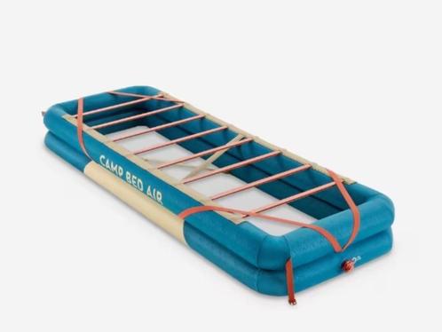 Opblaasbaar veldbed Quechua, Caravans en Kamperen, Luchtbedden, Zo goed als nieuw, 1-persoons, Ophalen of Verzenden