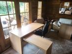 IKEA bureau met uitschuifblad en bureaustoel., Ophalen, Gebruikt