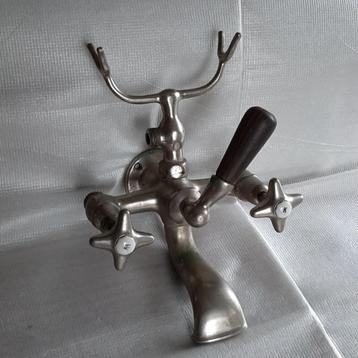 Vintage, zware badkamer kraan Frans (?) / badkamerkraan beschikbaar voor biedingen