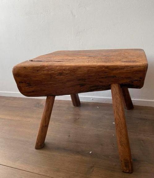 Vintage eiken kruk , boomstam kruk , handmade, Huis en Inrichting, Krukjes, Zo goed als nieuw, Hout, Ophalen
