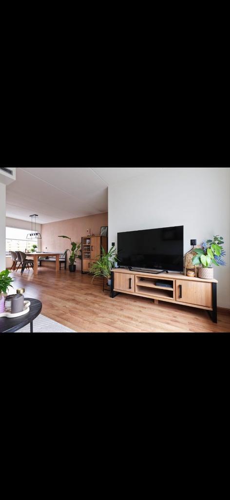 Stijlvol TV-meubel - Modern Design, Huis en Inrichting, Kasten | Televisiemeubels, Zo goed als nieuw, Minder dan 100 cm, 150 tot 200 cm