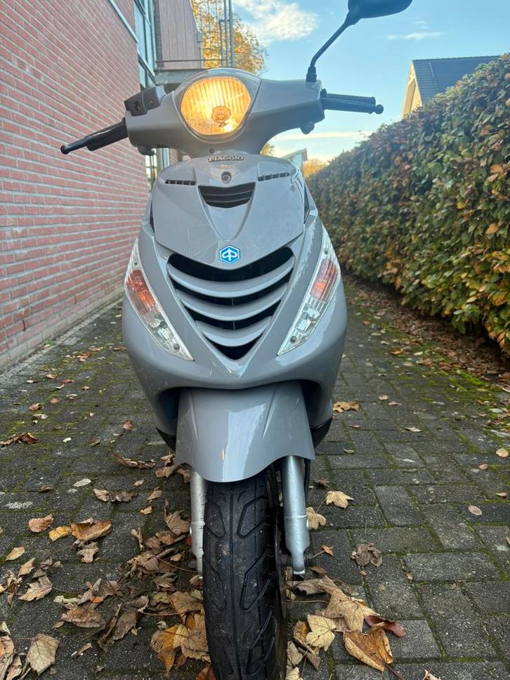 Piaggio zip 4t 2014, Fietsen en Brommers, Scooters | Piaggio, Zo goed als nieuw, Zip, Benzine, Ophalen of Verzenden