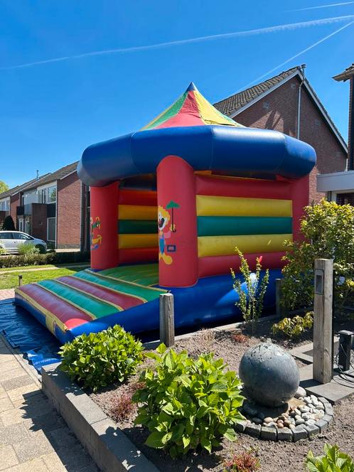 Springkussen luchtkussen Te huur !, Hobby en Vrije tijd, Feestartikelen | Verhuur, Zo goed als nieuw, Overige, Ophalen
