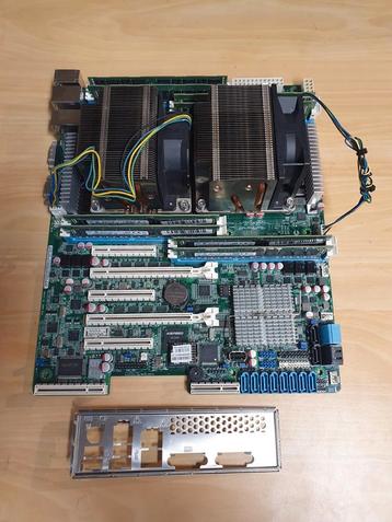 Asus Z9PA-D8 Server Moederbord + 64GB DDR3 RAM + 2x Xeon CPU beschikbaar voor biedingen