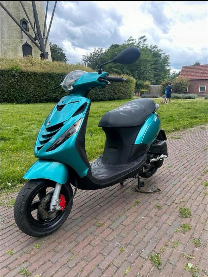 Zip 4 takt scooter, Fietsen en Brommers, Brommeronderdelen | Scooters, Gebruikt, Piaggio, Overige typen, Ophalen