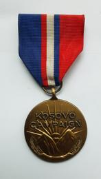 Medaille US Army Kosovo Campaign Medal, Ophalen of Verzenden, Landmacht, Amerika, Lintje, Medaille of Wings