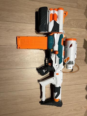 Nerf geweer + 8 pijlen beschikbaar voor biedingen