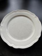 13 Dinerborden creme kleur Ikea, Gebruikt, Ophalen of Verzenden, Bord(en), Overige stijlen