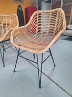 Rotan stoelen 2x, Ophalen of Verzenden, Zo goed als nieuw, Bruin, Vier