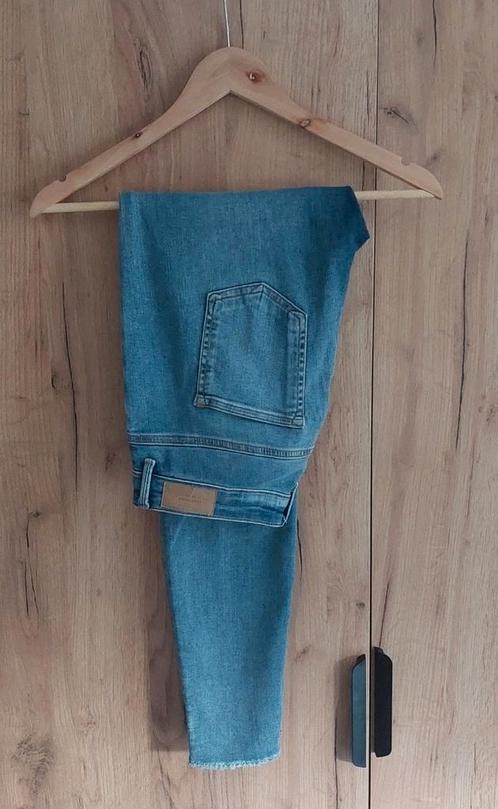 VERO MODA Jeans L40 Lengte 32🙂, Kleding | Dames, Spijkerbroeken en Jeans, Zo goed als nieuw, W30 - W32 (confectie 38/40), Blauw