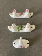 Porseleinen kledinghaakjes - Porcelaine de Paris, Ophalen of Verzenden