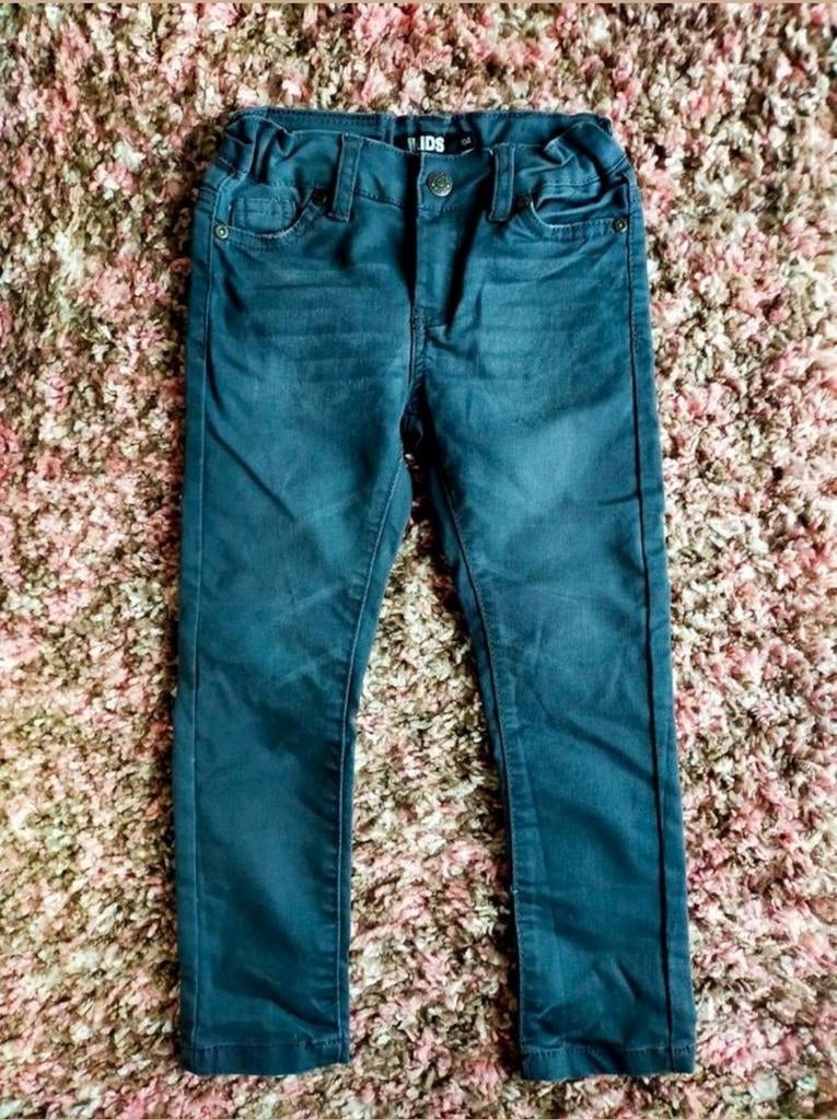 Zgan! Mooie zwarte jeans van Europe Kids! Mt 104, Broek, Europe Kids, Meisje, Ophalen of Verzenden