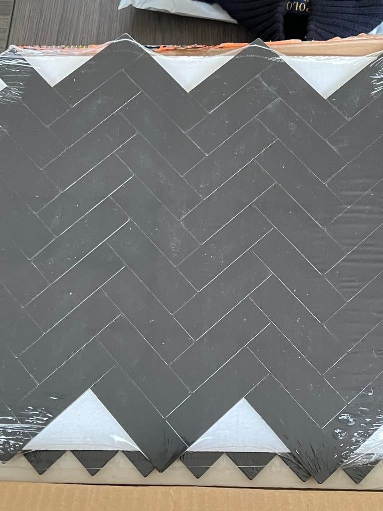 Zwarte visgraat tegels nieuw!!!, 60 cm of meer, Zo goed als nieuw, Minder dan 5 m², Wandtegels